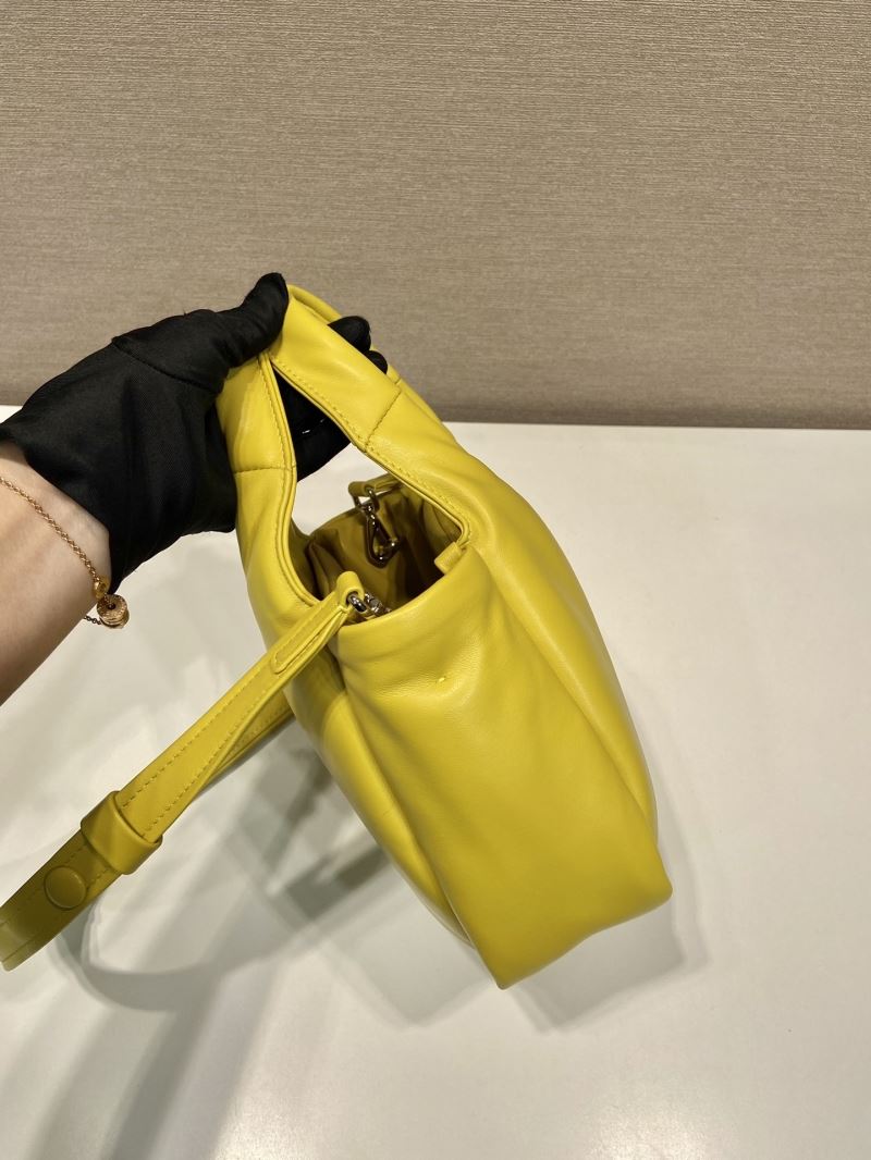 Pra*a tote bags
